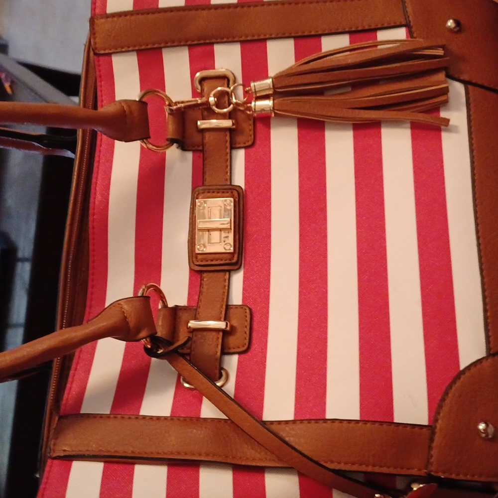 Bulldog purse